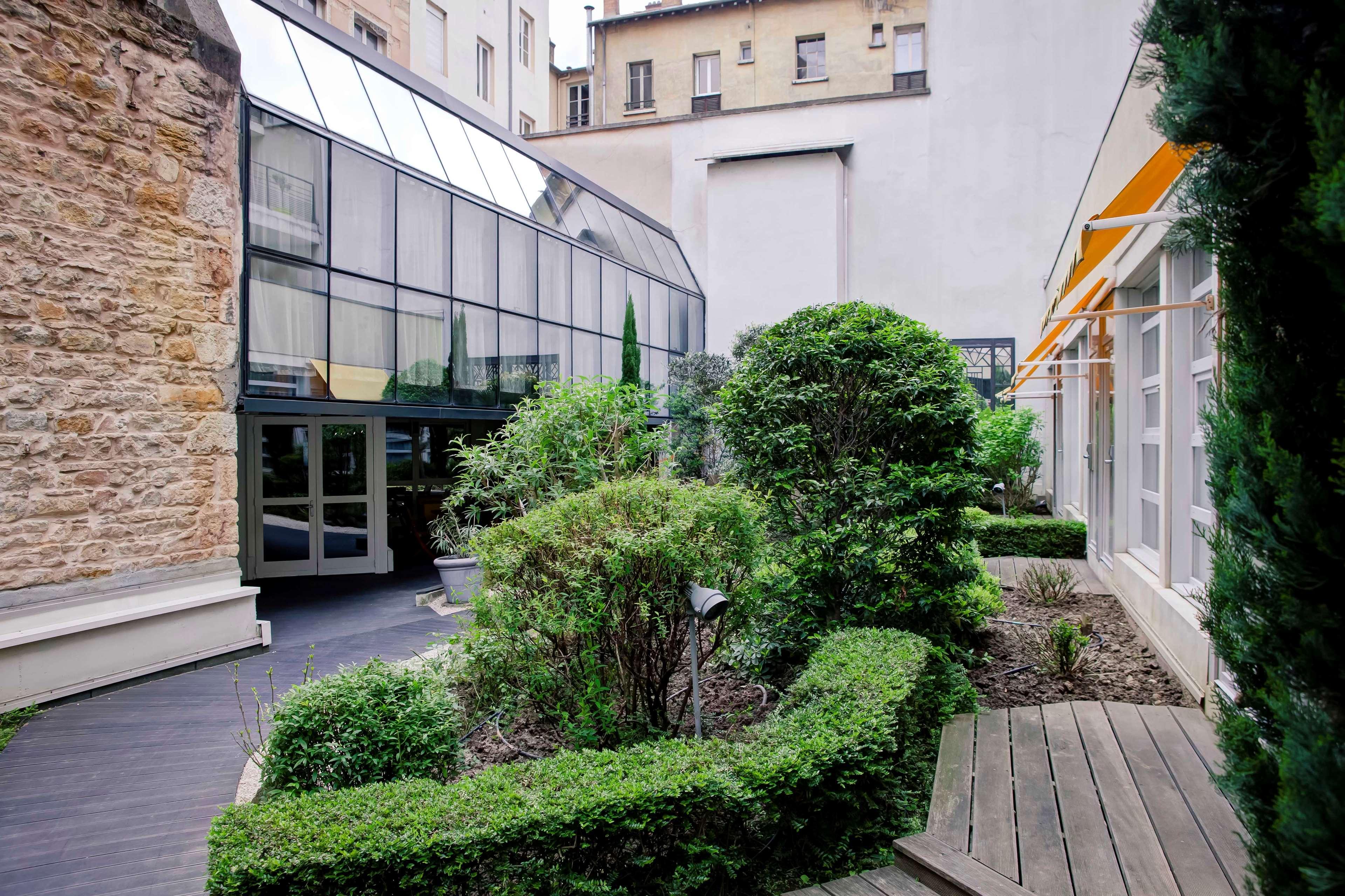 Best Western Crequi Lyon Part Dieu Exterior photo